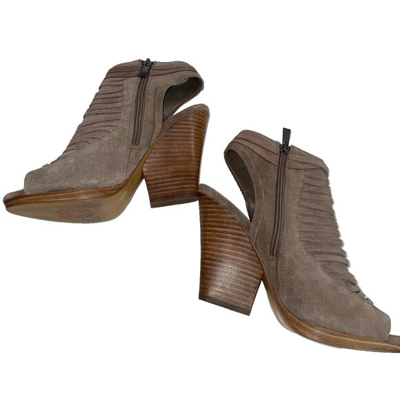 Vince Camuto Women’s Janessa Peep Toe Ankle Boot size 7.5/37.5 Suede Tassel Boho - Picture 4 of 7